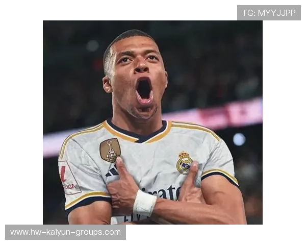 世界杯姆巴佩任意球直挂上角展现绝佳弧线